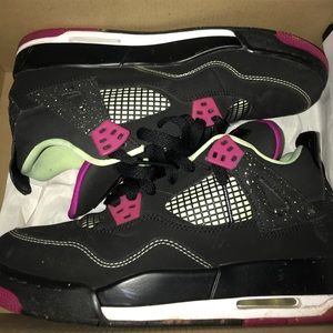 Air Jordan 4 Retro